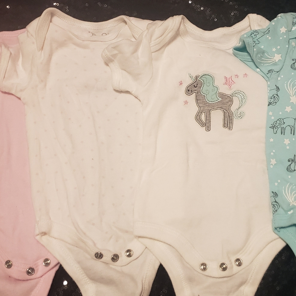 4 coordinating onesies